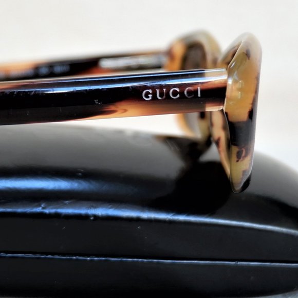 GUCCI Vintage Sunglasses w/Case main image 5